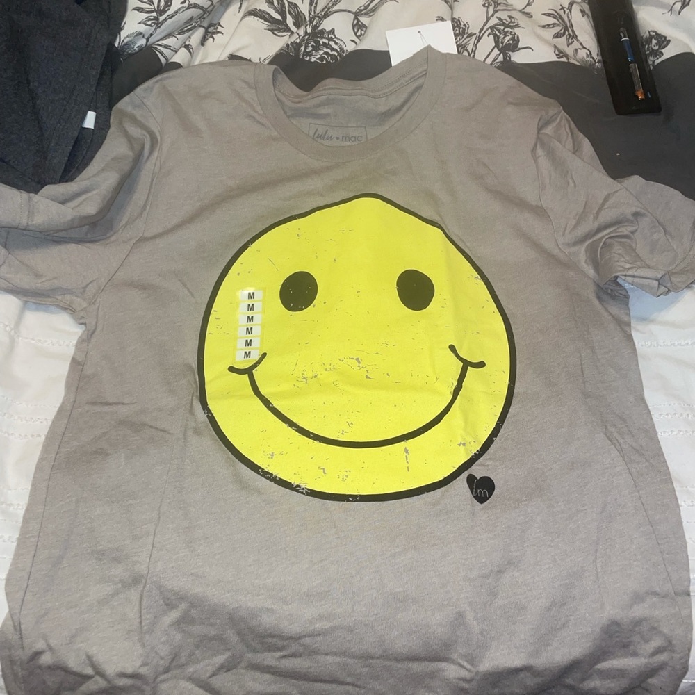 LULU MAC TEE NWT
